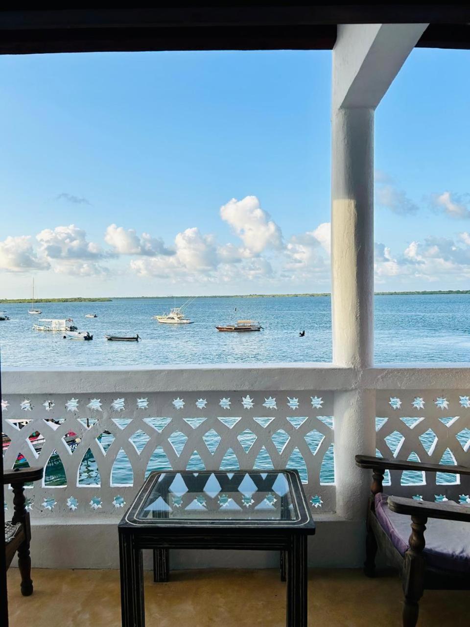Shela Bahari Bed & Breakfast Exterior photo
